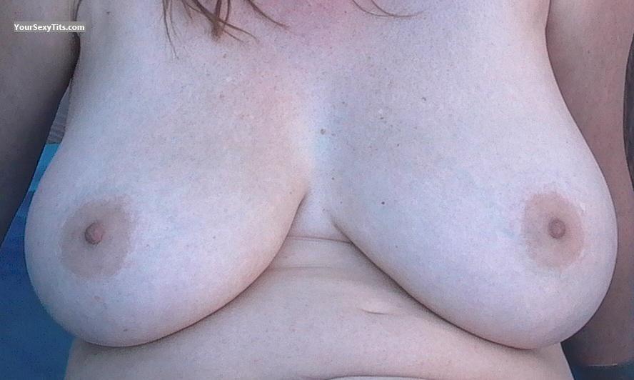 Tit Flash: Very Big Tits - Missbigtits from United States